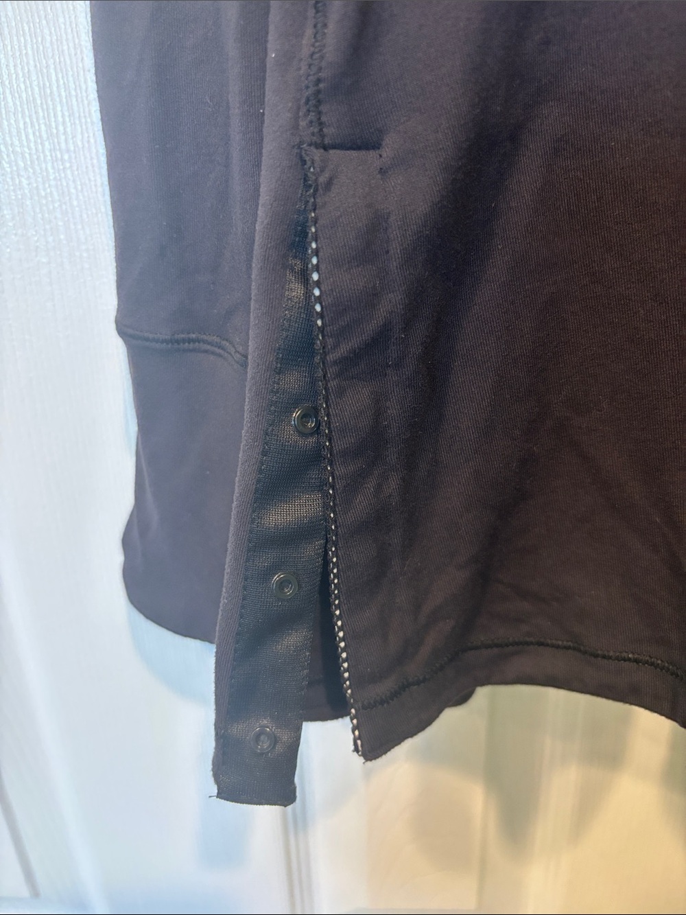 Lululemon Women’s Black Mockneck Long Sleeve Pullover - Picture 3 of 4